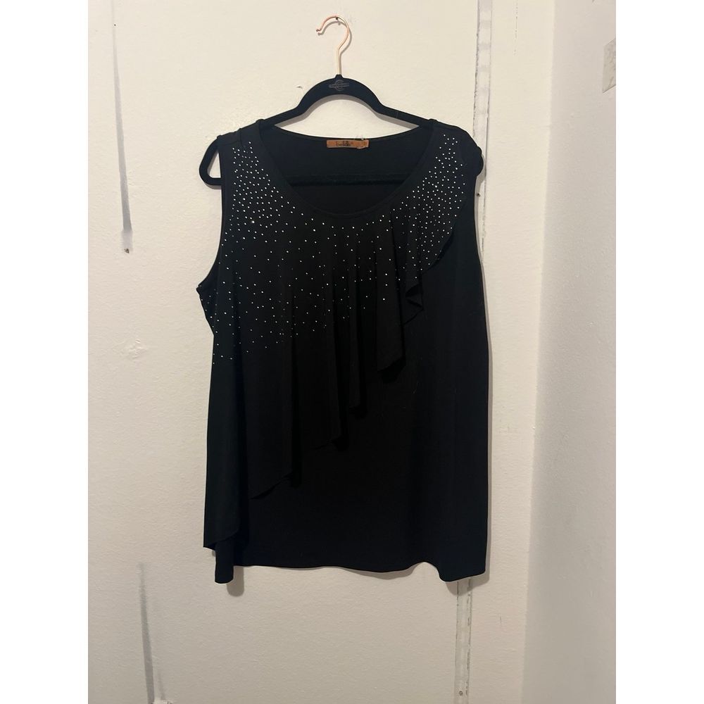 Women's sleeveless blouse‎